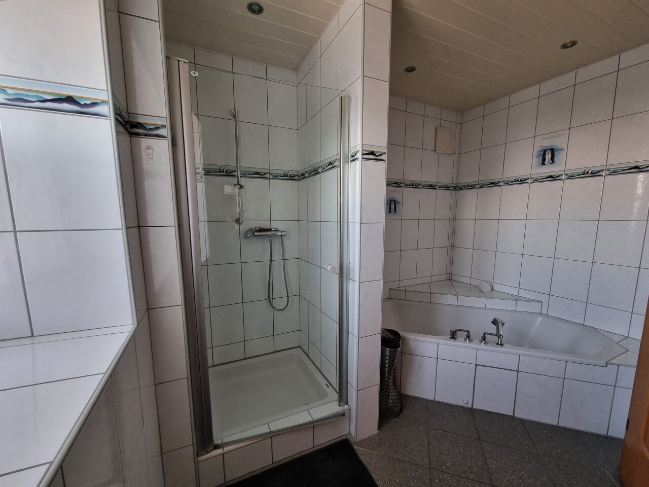  Badezimmer EG